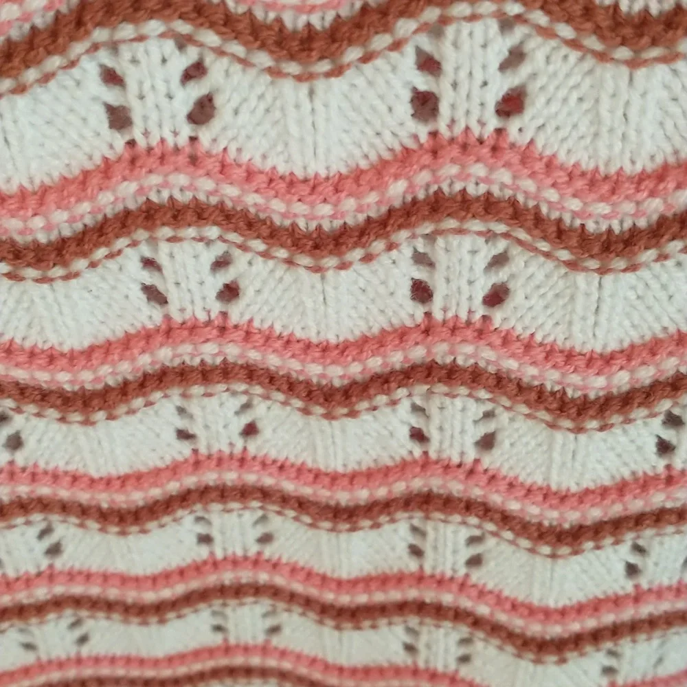 NWT Maurices Pink and Cream Women's Sweater, Size S, Hi-Lo Tunic - Picture 3 of 9